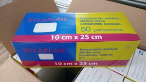 SYLAPLAIE Pansement adhésif stérile avec compresse centrale. BTE DE 50
